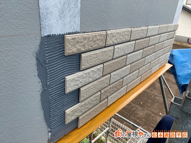 塩尻市ベランダ改修工事　新規ベランダ化粧タイル張り